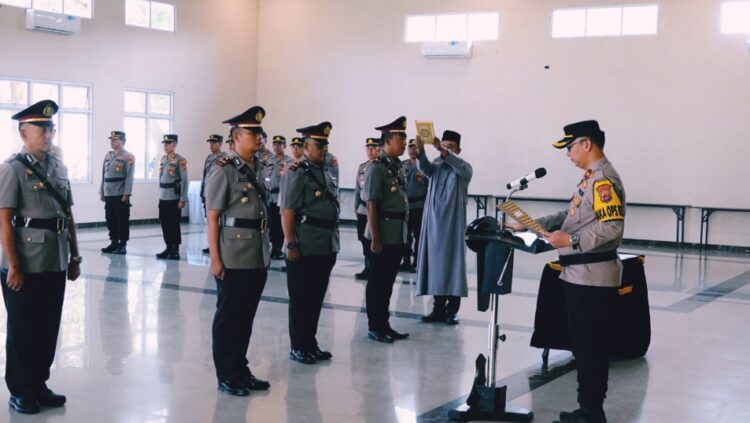 Kompol Poeloeng Arsa Sidanu